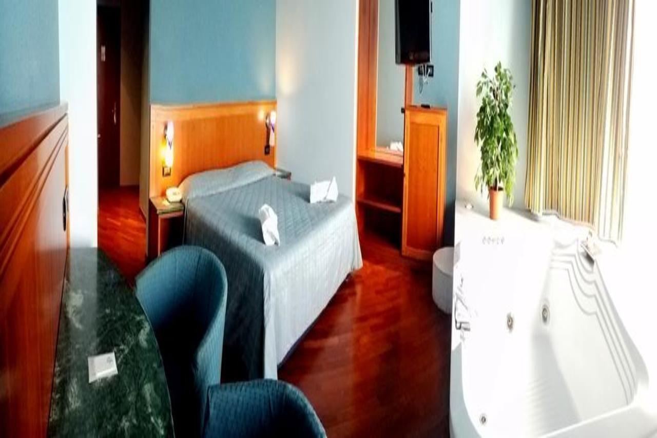 Hotel Michelangelo Palace & Spa Terni Exterior foto